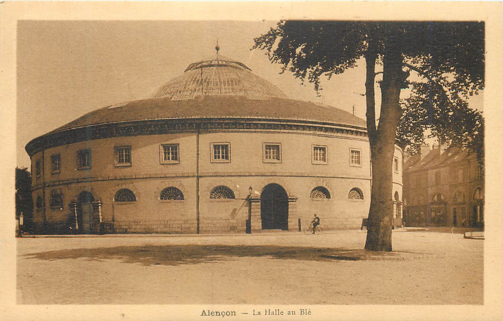 CPA Alencon Le Halle au Ble